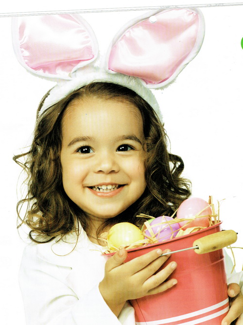 Alexia Charland, la fille du pharmacien Maxim Charland a été choisie pour figurer dans le calendrier 2017 de Familiprix, partenaire de l'opération Enfant Soleil.