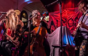 Faudrait faire la vaisselle