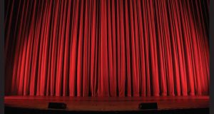 DIS-MOI, GRAND-PAPA…