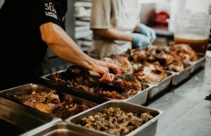 Pandémie de COVID-19: des chefs à la rescousse