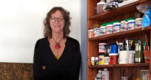 Portrait : Val-David, au cœur de la vie de l’artiste Michèle Campeau