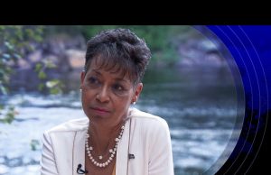 Entrevue avec la ministre Nadine Girault