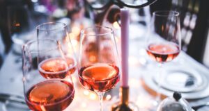 Dans les vignes – Parfumé, fruité ou léger, mais surtout: rosé!