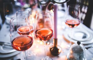 Dans les vignes – Parfumé, fruité ou léger, mais surtout: rosé!